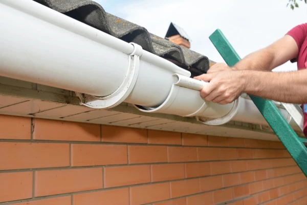 Signs Your Home Needs Professional Gutter Replacement in Cleveland, TX Signs Your Home Needs Professional Gutter Replacement in Cleveland, TX